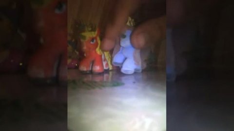 Единорожки мама и крошка единорожка.