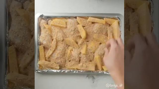 Запеченная курица с картофелем🍗 смотреть онлайн