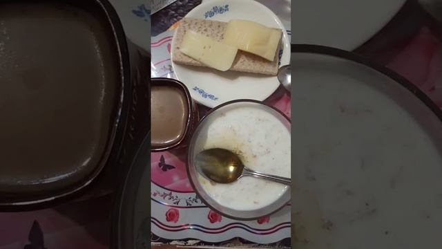 ВКУСНЫЙ И БЫСТРЫЙ ПП ЗАВТРАК || ОВСЯНКА НА КЕФИРЕ,ХЛЕБЕЦ С СЫРОМ || А У НАС СЕГОДНЯ-ДОЖДЬ!!!))) смотреть онлайн