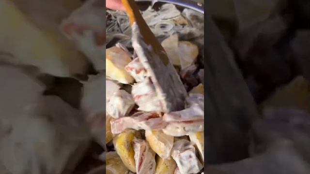 Картофель с охотничьими колбасками под сыром смотреть онлайн