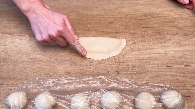 Рецепт ПУЗЫРЧАТЫХ, СОЧНЫХ и ХРУСТЯЩИХ чебуреков! Идеальное тесто для ЧЕБУРЕКОВ!