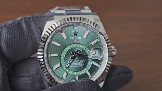 Rolex Sky-Dweller 42mm Steel and White gold 336934-0001 Mint Green смотреть онлайн