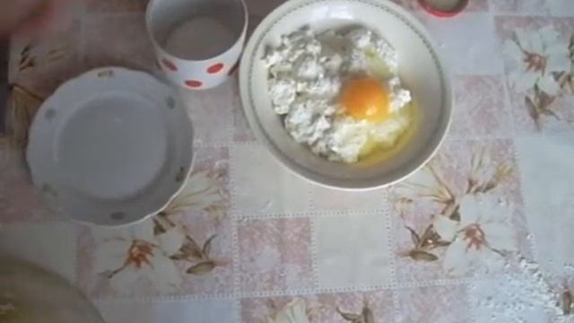 Песочное печенье с творожной начинкой (Short  biscuits  with the curd filling)