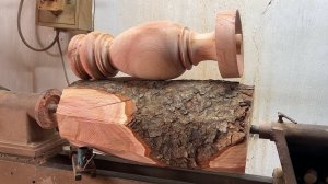 Амфора из цельного куска бревна. Мастер класс от плотника.