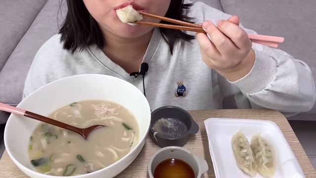 SUB) 먹방브이로그 | 카구리랑 까르보불닭 미친조합 | 먹부림이 일상 | 무뼈 국물닭발, 닭칼국수, 만두, 페퍼로니 피자, 파스타, 카구리+까르보불닭, 꼬마김밥 смотреть онлайн