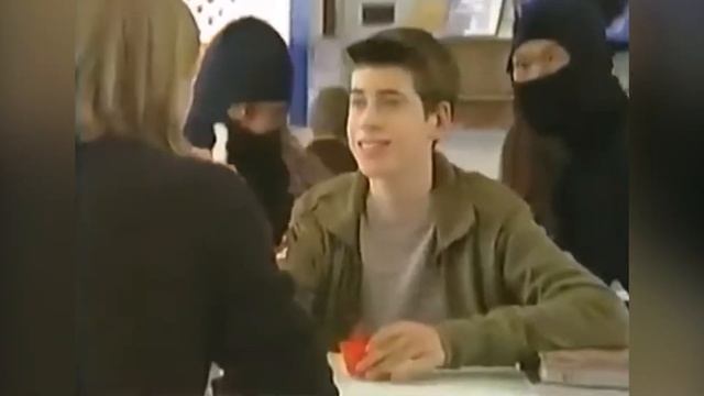 The Real Reason Pringles Aren't Actually Potato Chips смотреть онлайн