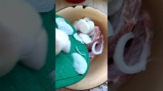 Шашлык из свинины (стейки) #shorts #shortsvideo #subscribe смотреть онлайн