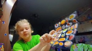 распаковка наклеек