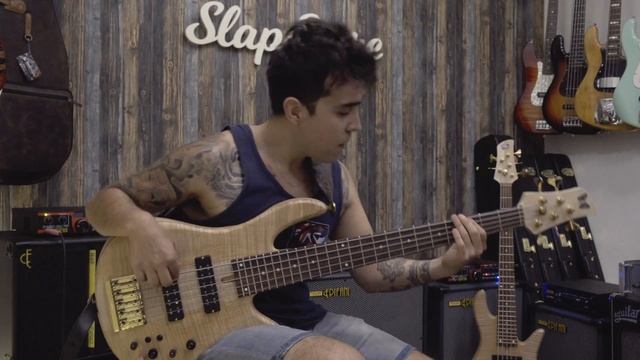 Fodera Monarch 5 Standard Special: Pancho Ruiz playing Love Theory by Kirk Franklin смотреть онлайн