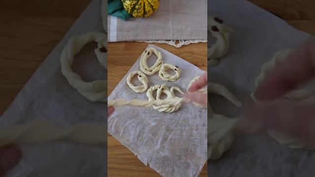 Happy Halloween! Here’s Yummy Mummies + Scrummy Snakes guarding a puff-pastry encased cheese ball!