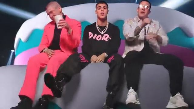 Soltera Remix-Lunay X Daddy Yankee X Bad Bunny(Video Oficial) смотреть онлайн