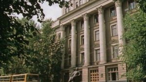 ПУТЕШЕСТВИЕ ПО МОСКВЕ  /  К Лужникам через Девичье поле  1983 г