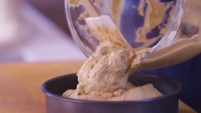 Banana, Hazelnut and Caramel Baked Alaska - Andy Bates смотреть онлайн