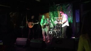 Santtu Karhu ja Talvisovat – Valgei vallys (live, Ropivo-2015)