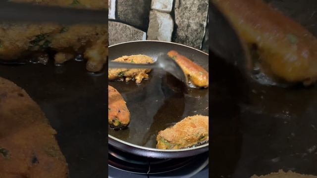 FISH BREAD ROLL #food #trending #cooking #fry #streetfood #trending #viral #shorts #yt #ytshorts смотреть онлайн