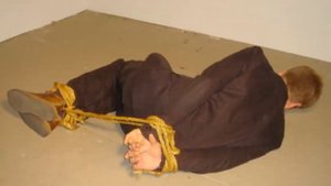 Хозяин дома ПЯТЬ ДНЕЙ НАСИЛОВАЛ грабителей Интересные факты