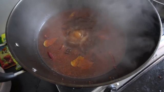在农村过元宵节，婆婆准备丰盛午餐，又煮一锅汤圆，给全家做暖心饭 I On Lantern Festival,makes hot pot and glutinous rice balls#喜闹元宵 смотреть онлайн