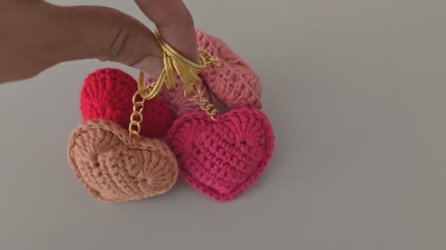 Урок по вязанию брелока-сердечка крючком! Идеи и подарки на День святого Валентина!
