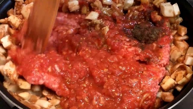 Eggplant with minced cheese and herbs! смотреть онлайн