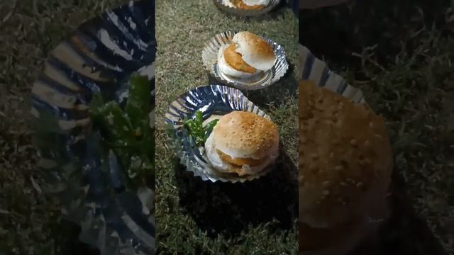 wada pav party 🤩😋 #food #youtubeshorts #aliya_ka_jahan ❤️