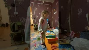 У Киры и Ольги дома / ГАРДЕЙ И ИВАНЫЧ #топ #дед #рек #волгоград #shortsvideo #shorts #artist #art
