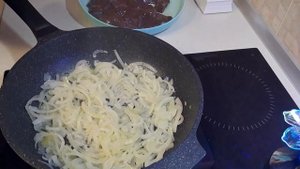 Жареная нежная печень с луком ,обработал Печень Содой! Мягкая Сочная Без Запаха!