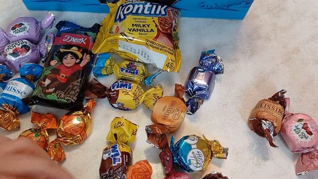 Огляд Різдвяного подарунку  Різдвяний вертеп від Конті