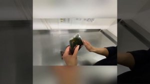 Как правильно открыть онигири?