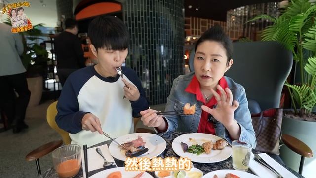 【美食吃到飽】台北/大直英迪格酒店泰市場Buffet吃到飽，近百道泰式料理任你吃～｜生食干貝｜生食甜蝦｜生食天使紅蝦｜泰式開胃小點一口泰｜沙嗲雞肉串｜榴槤披薩｜三點蟹｜旭蟹｜摩摩喳喳｜泰奶霜淇淋｜。