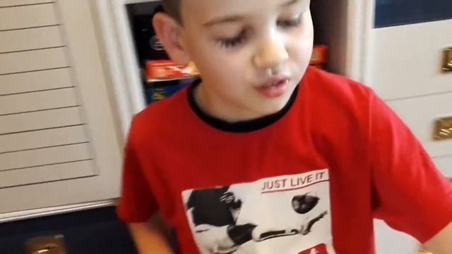 Zombie Zity попрыгунчики распаковка пакетков смотреть онлайн