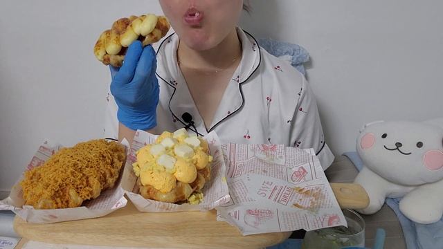 [먹방브이로그] 나 어쩌면 마라에 빠졌을지도..?(마법클/마라크림파스타/리조또/스테이크/크로플/바닐라아이스크림/쫄면/치즈돈까스/구움과자/라즈베리초코롤)
