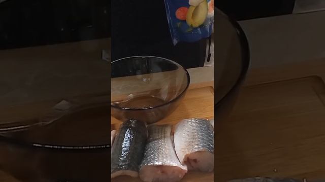 🌍🍽  Кефаль🐟(может быть другая морская рыба)тушёная с луком и морковью🧅🥕 #еда