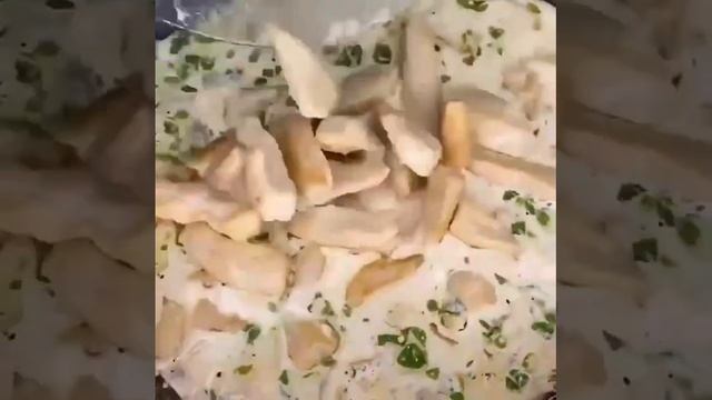 🍜 Паста "Альфредо" с курицей и грибами, рецепт в комментариях. #рецепты #пастаскурицей #shorts смотреть онлайн