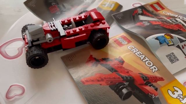 Конструктор LEGO Creator 3в1 Спортивный автомобиль 31100. Обзор