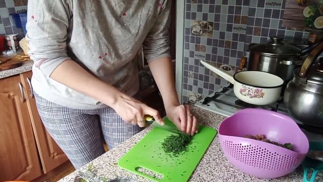 🤗🥰😉 Семейный влог. Вкусные чебуреки. Мукбанг.