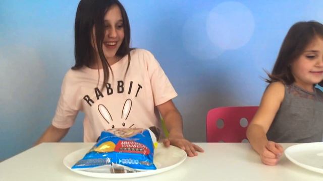 ЧИПСЫ против ШОКОЛАДА Челлендж! ОСТРЫЙ Чили-Шоколад или Горькие Чипсы к ПИВУ?! Gummy vs Real Food