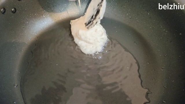 Ленивые беляши БЕЗ мяса как ПУХ. С тестом не вожусь - всё смешал и готово. Простой рецепт