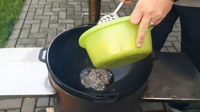 картошка с фонтомассом в казане (Kartoffeln mit fantamas im Kasan) смотреть онлайн