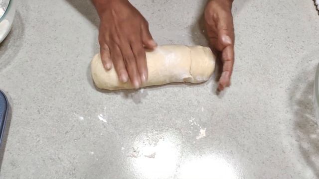 Easy Cloverleaf Rolls Recipe | Soft & Fluffy  Dinner Rolls