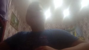 Я иду напролом позади милый дом с ним сниматься нельзя потому что мы друг семья.!