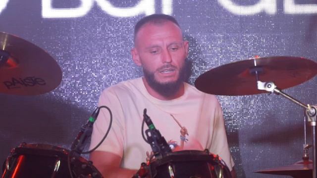 мастер добрых дел кавер смотреть онлайн