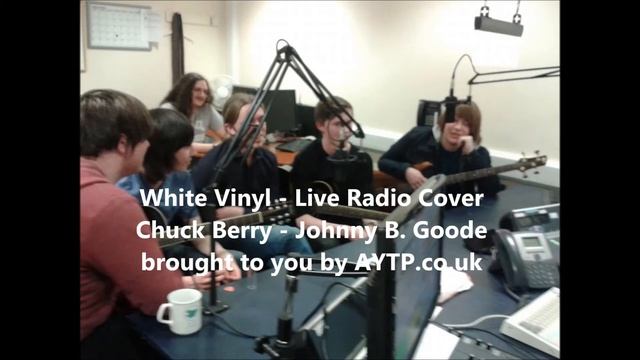 White Vinyl playing Live on Bishop FM 105.9 - Acoustic cover of "Johnny B. Goode" by "Chuck Berry" смотреть онлайн