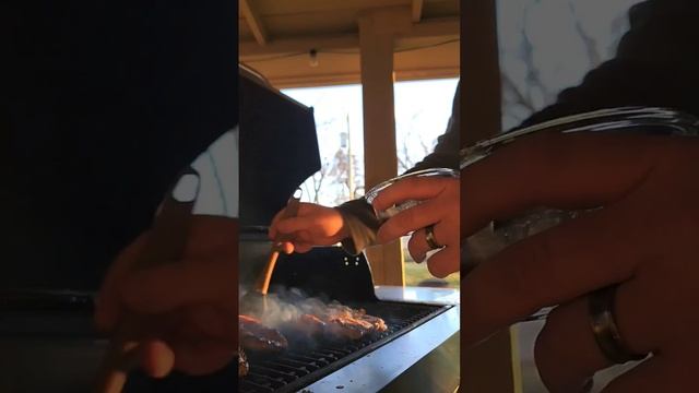 BBQ Chicken Thighs -- like and sub for more content #grill #bbq #chicken #bbqchicken #barbecue