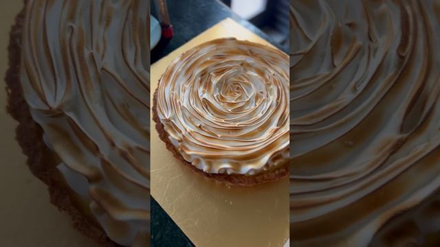 Lemon meringue pie #dessert #food #lemon #shorts смотреть онлайн
