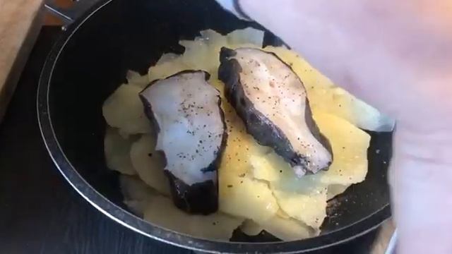 Зубатка с картофелем в молоке. смотреть онлайн