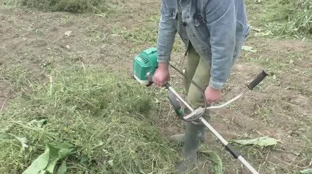 Как работает 2-Х ТАКТНАЯ бензокоса на 4-Х ТАКТНОМ масле _ работа _ последствия _ разборка смотреть онлайн