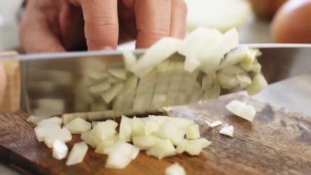 Penne Rigate Fullkorn med squash, løk og mandler смотреть онлайн