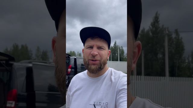 Остекление террасы и веранды  в прекрасном загородном доме .  #остеклениетеррасы #своими