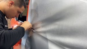 Оклейка кузова автомобиля цветной полиуретановой пленкой Tank 300