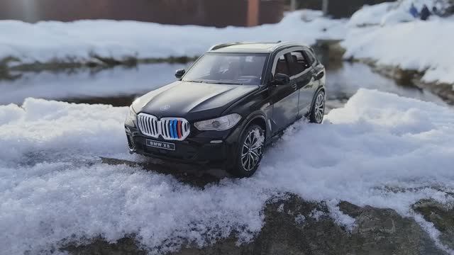 Обзор BMW X5 IV G05 от Newao Toys